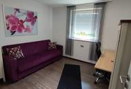 Hochwertig renovierte 2‑Zimmer Wohnung mit Balkon