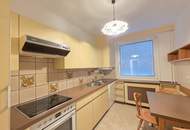 Sehr gepflegte Dreizimmer - Mietwohnung im 2.Stock in ruhiger Seitengassenlage mit Freisicht.