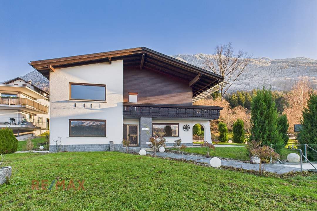 Panoramablick inklusive – Zweifamilienhaus mit Potenzial für Ihre Ideen