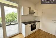 | CHARMANTE 2-ZIMMER WOHNUNG MIT GROSSZÜGIGER SW-TERRASSE | IN WUNDERSCHÖNER ALTBAU-VILLA | HELL &amp; GEMÜTLICH | IDEAL FÜR STUDENTEN, SINGELS ODER PÄRCHEN | NÄHE MED-UNI | TOP LAGE