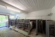 Solides Wohnhaus mit Nebengebäuden und 2.200m² Baugrund nahe Bodenbauer