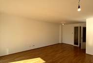 Wunderschöne, helle 4-Zimmer Wohnung mit zwei Balkonen