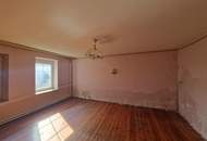 BAUTRÄGERLIEGENSCHAFT ODER SANIERUNGSBEDÜRTIGES LANDHAUS MIT BAULANDRESERVE IN SEHR GUTER WOHNLAGE MIT HERRLICHEM GARTEN