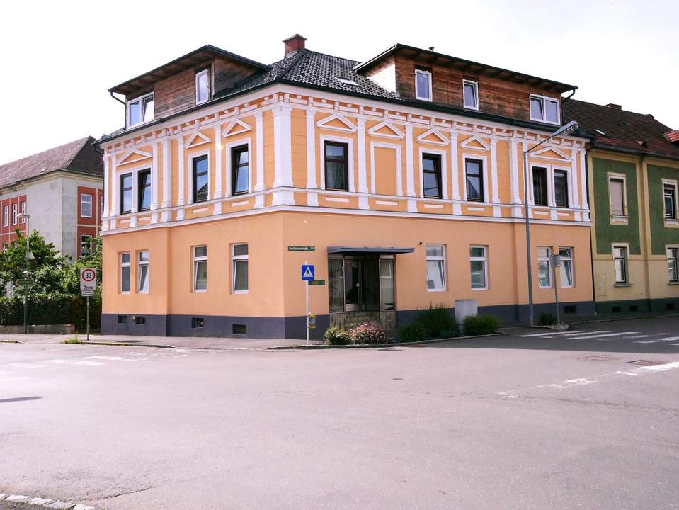 Historisches Mehrparteienhaus mit vielen Nutzungsmöglichkeiten in Stadt- und Bahnhofsnähe