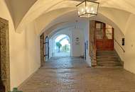 Repräsentatives Büro/Atelier im prominenter Altstadtlage