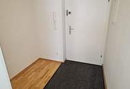 UNBEFRISTETET, INNSTRASSE, gepflegte 89 m2 Altbau, Wohnküche, 2 Zimmer, Wannenbad, Parketten, Hofruhelage