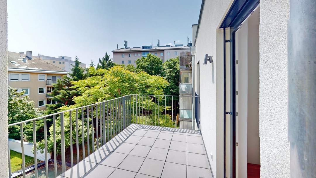 Moderne 2-Zimmer-Dachgeschosswohnung mit 2 Terrassen, optionaler Klimaanlage & Garage