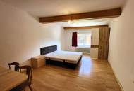 PROVISIONSFREI!!! Große Wohneinheit in einem schönen Mehrparteienhaus!