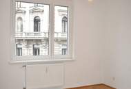 Sehr gepflegte, lichtdurchflutete 3-Zimmer Mietwohnung mit Blick auf die Baumkronen – Heizung, WW inklusive