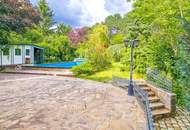 Grüne Oase in Prestige-Lage, Stilvilla mit ca. 1.600 m² Grund, Gästehaus, 2 Garagen und großem Pool