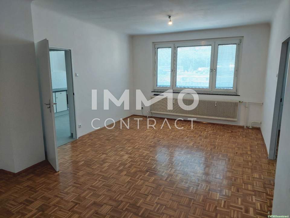Sanierte 2-Raum - Wohnung mit Loggia und Lift im Stadtzentrum von Amstetten 67 m²