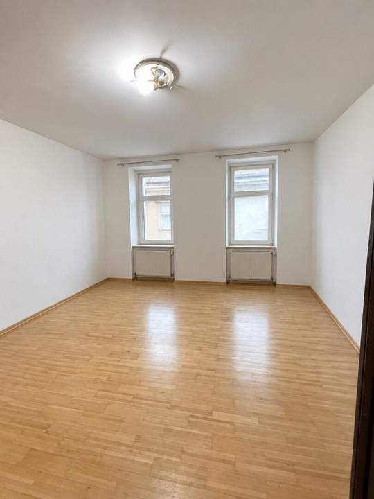 Sanierte 2-Zimmer-Altbauwohnung in Toplage von Favoriten