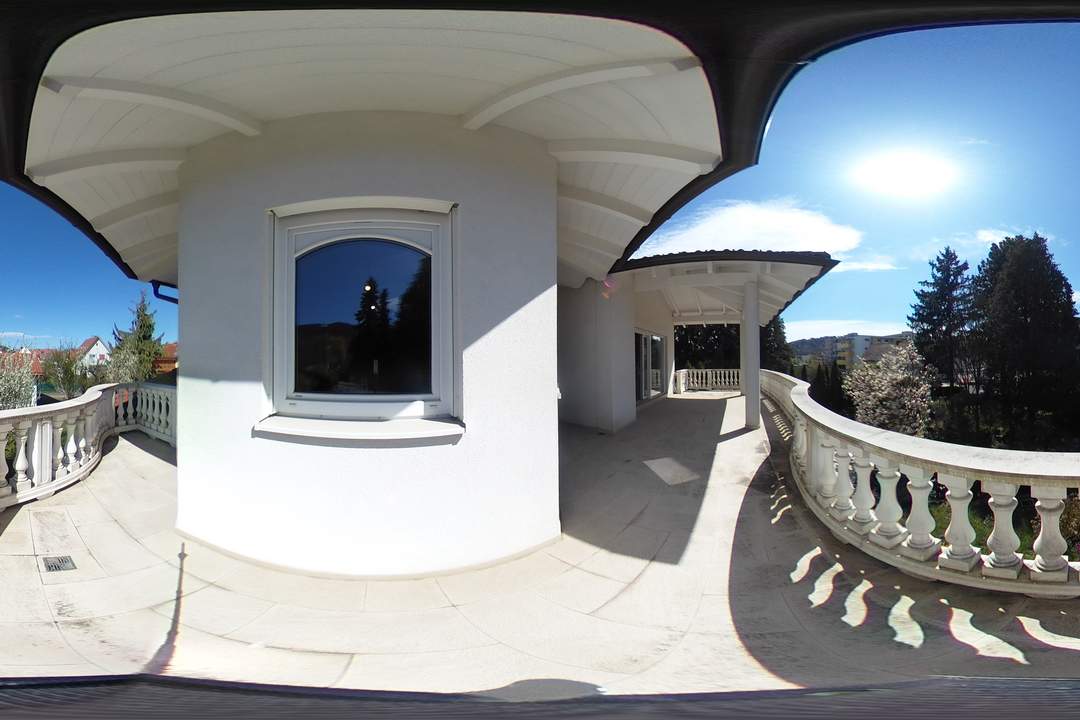 PREISREDUKTION! Großzügige Villa in Graz-Straßgang auf sonnigem Grundstück mit hoher Bebauungsdichte!