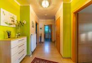 Ihr privates Wohnparadies - Stilvolles Zuhause mit Pool, Balkon, Doppelgarage &amp; 2 Wintergärten!