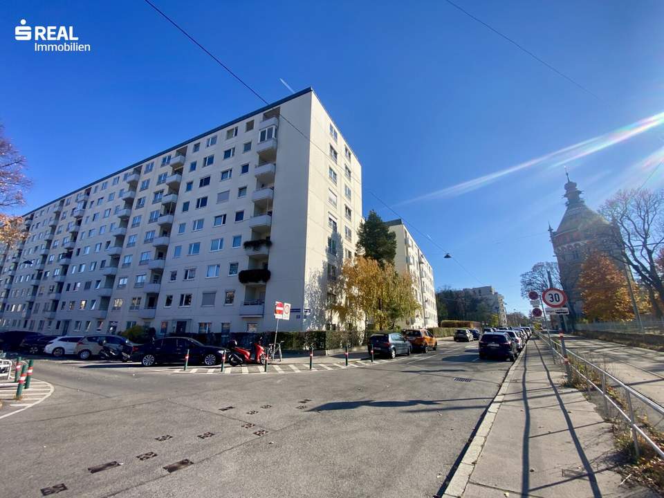 Freizeitgebiet Wienerberg, 3 Zimmer &amp; Loggia (Heizung/Warmwasser inkludiert)