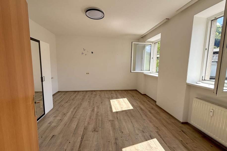 Helle 1-Zimmer-Wohnung mit Parkplatz in zentraler Lage zu vergeben!, Wohnung-miete, 472,58,€, 8605 Bruck-Mürzzuschlag