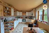 Gemütliches Ein- oder Zweifamilienhaus mit weitläufigem Garten