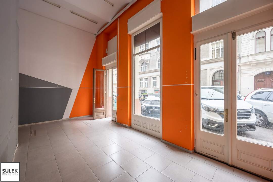 Geschäftslokal mit breiter Straßenfront, großen Schaufensterflächen und flexiblem Grundriss nahe Mariahilferstraße