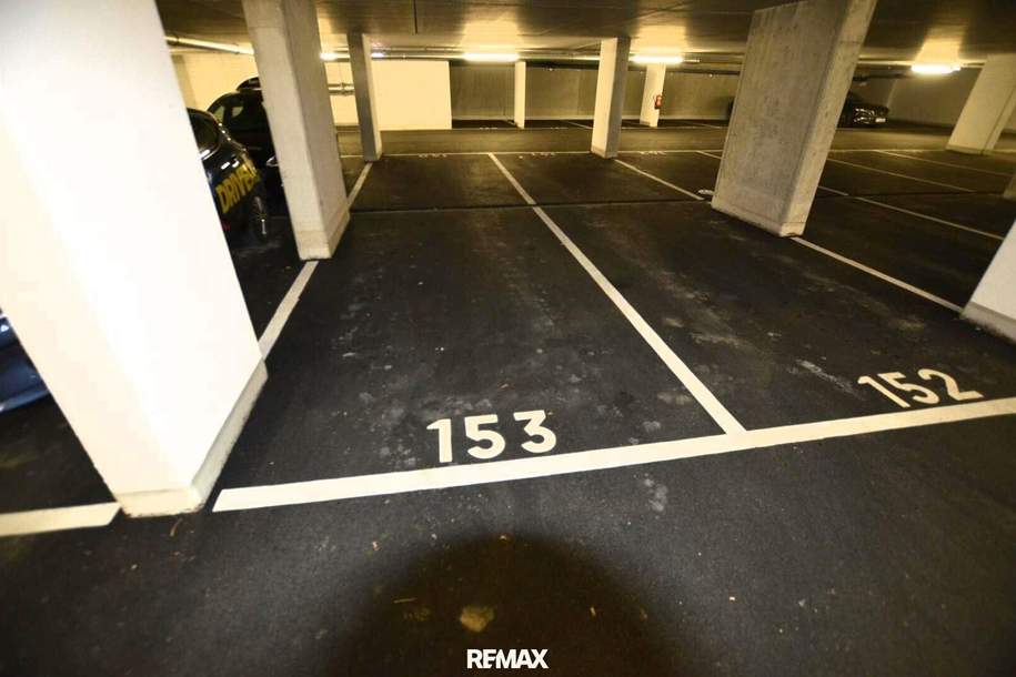 PARKPLATZ in Schwechat Zentrum mieten, Kleinobjekte-miete, 95,00,€, 2320 Bruck an der Leitha