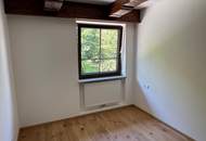 Generalsanierte Wohnung mit zwei Schlafzimmern – zentral und sofort verfügbar