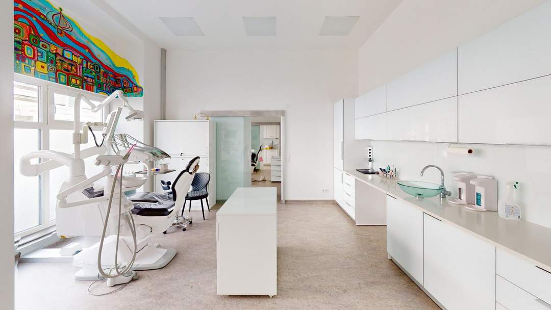 INVESTOREN aufgepasst 6,78%! Sale & lease back: Praxis in schöner Lage mit langfristiger Mieterin