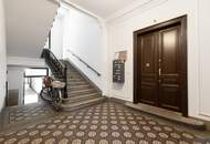 NÄHE 1. BEZIRK, DONAUKANAL UND AUGARTEN | Stilaltbauwohnung mit Potenzial | ca. 3,60 m Raumhöhe | Teils Hoflage | Rembrandtstraße