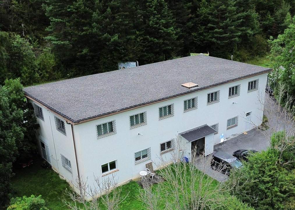 VERKAUFT!!!Produktions- und Lagerliegenschaft mit solider Bausubstanz!