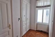 Schöne 4,5 Zimmer Altbau-Villenetage mit Gartennutzung und kleinem KFZ-Stellplatz