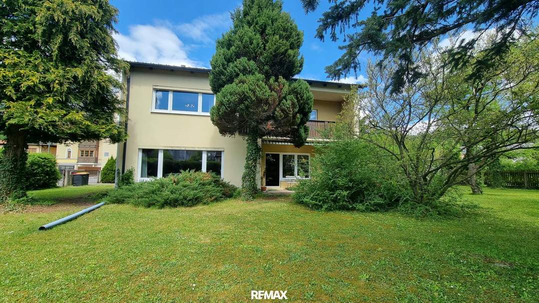 Einfamilienhaus mit stilvollem Wohnambiente und Grünblick