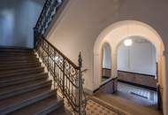 ++NEU++ 2-Zimmer Altbau-Wohnung (sanierungsbedürftig), in toller Lage