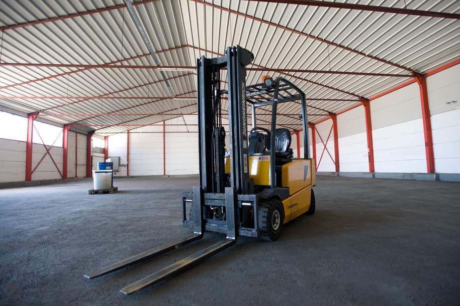 Lagerfläche von 300m² - bis 2700m² im Bezirk Mattersburg zu vermieten., Gewerbeobjekt-miete, 4,50,€, 7210 Mattersburg
