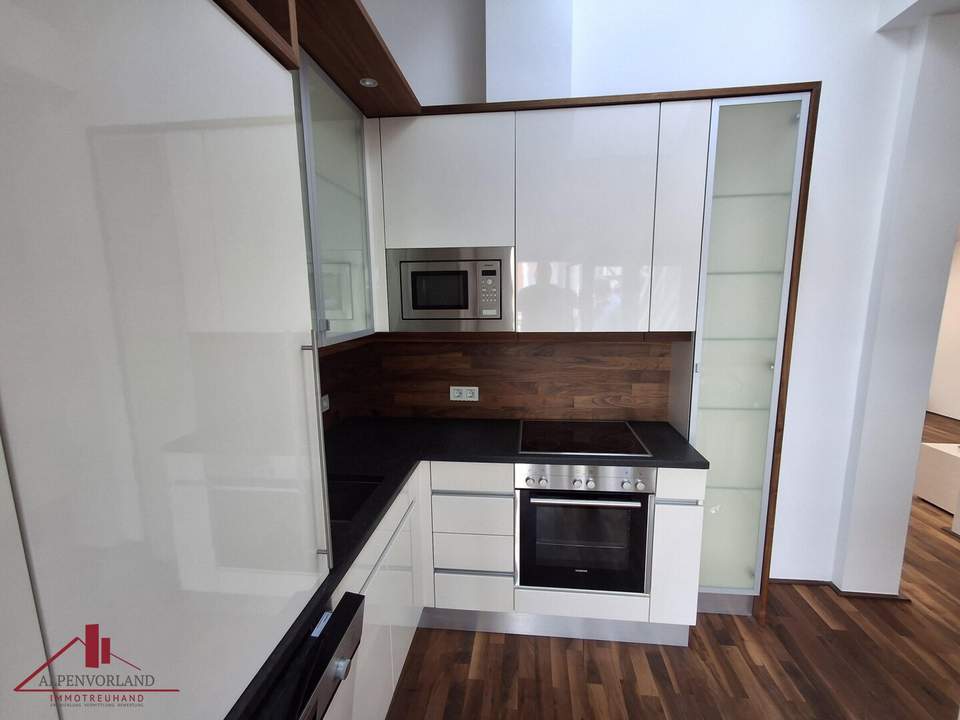 1160, gepflegtes 2 Zimmer Dachterrassen-Eigentum >Hochwertige Ausstattung>Klimaanlage!
