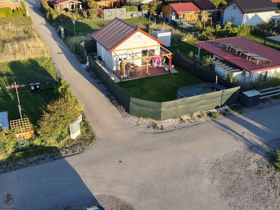 Gartenzeit in Tulln – Kleingartenhaus mit Terrasse und Pool auf Pachtgrund