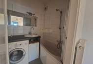 Lichtdurchflutete 2-Zimmer-Dachgeschosswohnung mit 40 m² Terrasse in ruhiger Lage