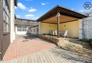 Charmantes Bauernhaus mit großem Grundstück, langgezogenem Hof, 2 Wohnungen und einem Swimmingpool