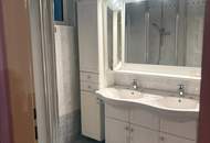 Frisch renovierte 2 Zimmerwohnung mit Balkon