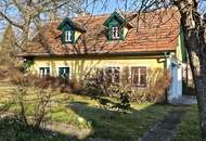 Repräsentative Villa in Zwettl mit 2137 m² Grundstück - Wohnen und Arbeiten stilvoll vereint