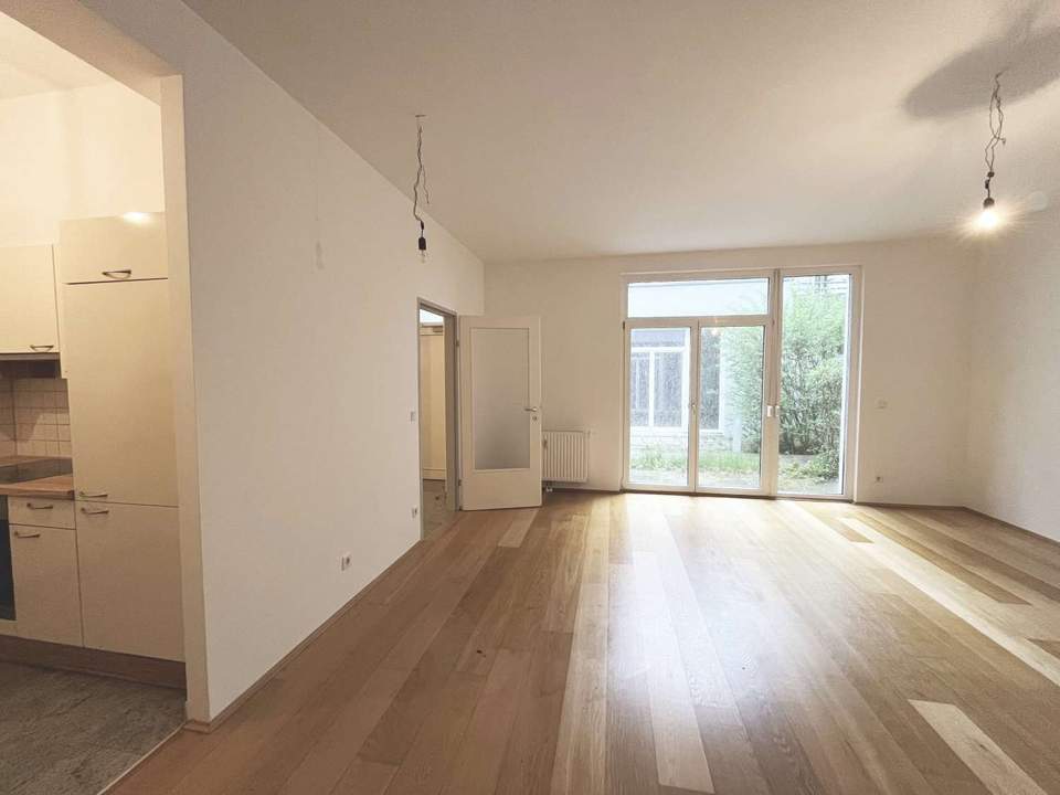 Schöne 2 Zimmer Wohnung mit Terrasse und Garten - Nähe Schmelz
