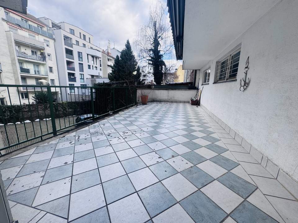 GROSSE 4 ZIMMER NEUBAU-TERRASSENWOHNUNG IN SEHR GUTER INFRASTRUKTUR