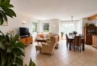 *** Ein Wohntraum mit Urlaubsgefühl: Traumhaft gepflegtes Einfamilienhaus mit Pool, Gartenidylle, Specksteinofen, Wasser-Wasserwärmepumpe mit Fußbodenheizung in Top-Lage ***