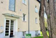 Schöne DG-Wohnung in ruhiger Lage mit hochwertiger Küche & langem Balkon