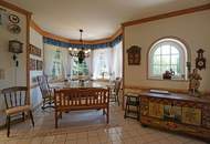 Repräsentative Traum-Villa in ruhiger Aussichtslage! Schwimmhalle, Sauna und Biotop