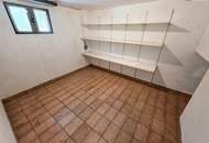Ein Haus wie ein Sonntag - Sonnig, ruhig und voller Möglichkeiten! Tolle Ruhelage mit Süd-West Ausrichtung + 6 Zimmer + Großer Keller + Terrasse + Garage!