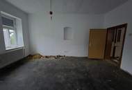 Dreikanthof mit vier Grundstücken in einer Sackgasse (ruhige Lage)