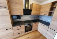 Helle 2,5-Zimmer Wohnung mit überdachtem Balkon