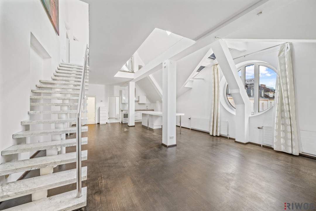 Residieren am Neuen Markt I Dachgeschoss-Maisonette I großzügiger Wohnraum (rund 65m²) I zwei Badezimmer I zwischen Staatsoper und Stephansplatz (U1/U3)