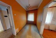 Renovierungsbedürftiges Einfamilienhaus im Zentrum von Knittelfeld mit Carports und Doppelgarage