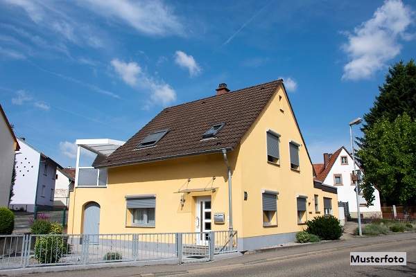 Attraktives Einfamilienhaus mit Sauna, Terrasse und Balkon