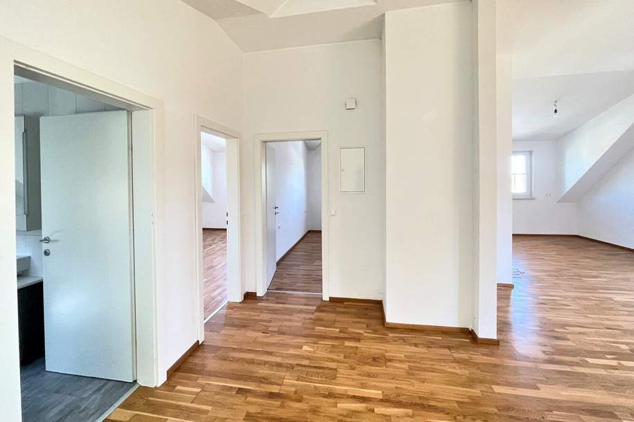 Helle Dchgeschoss-Wohnung in Neulengbach mit Garten, Haus-miete, 1.067,47,€, 3040 Sankt Pölten(Land)