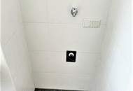 GOLDSCHLAGSTRASSE, sonnige 47 m2 Neubau, 2 Zimmer, Parketten, Komplettküche, Wannenbad, 1. Liftstock, Westbahnhof-Nähe